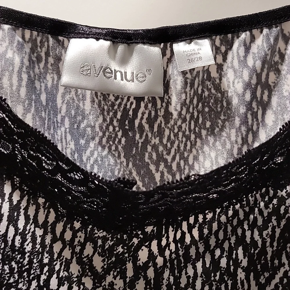 Snakeskin print tank top - Picture 3 of 5